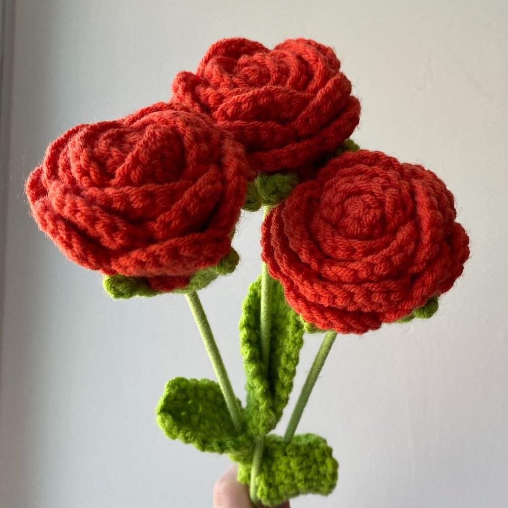 Handmade Crochet Roses / Flowers Bouquet Birthday Anniversary Valentine Gift